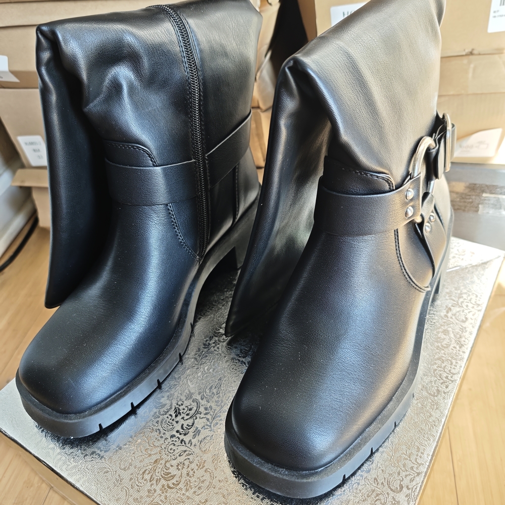 Stylish Black Women's Boots